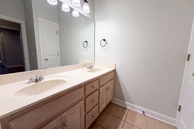 Photo 14 of 18 of 101 Wyncrest Commons Ct, Hendersonville, TN