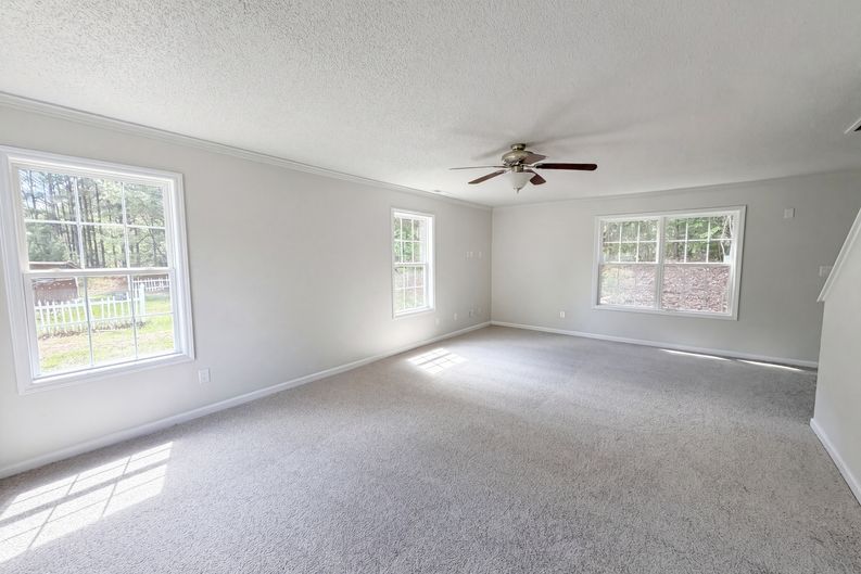 Photo 3 of 18 of 708 Woodgreen Dr, Durham, NC