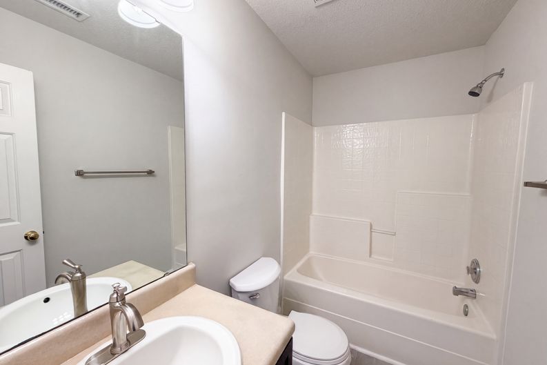 Photo 10 of 17 of 5809 Weddington Rd, Raleigh, NC