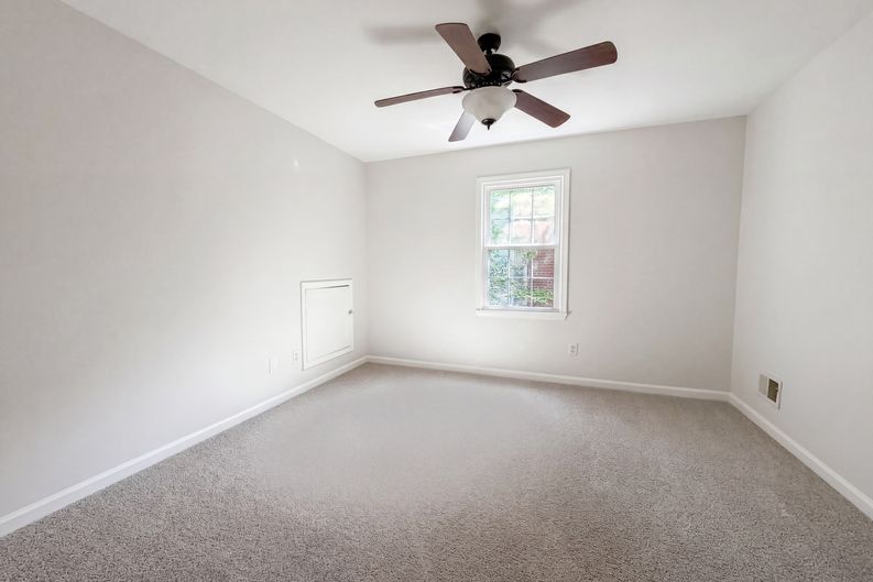Photo 11 of 24 of 1900 Stone Brook Ln, Birmingham, AL