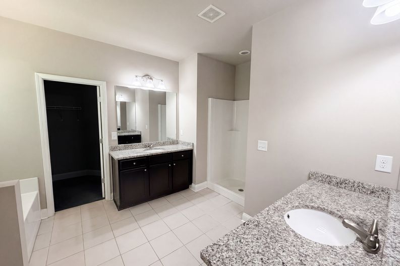 Photo 6 of 22 of 1209 Windstone Dr, Winder, GA