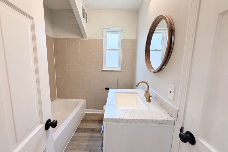 Photo 17 of 24 of 6418 Savannah Ave, Cincinnati, OH