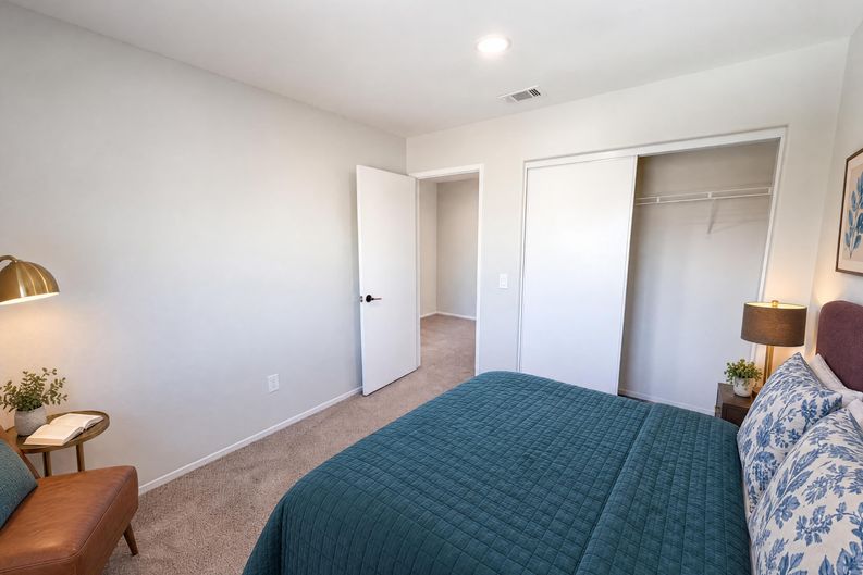 Photo 19 of 26 of 2371 W Via Bello Dr, Rialto, CA