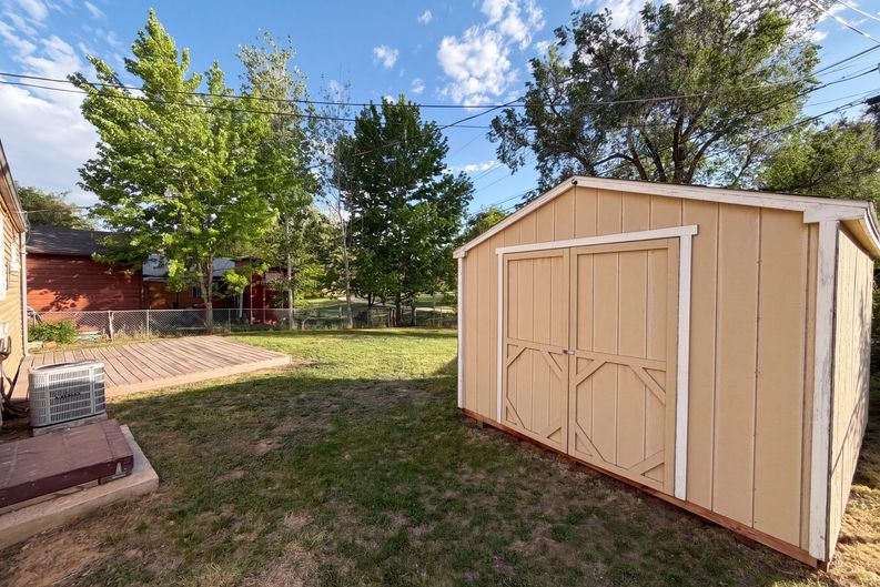 Photo 15 of 16 of 433 Sunnyside Ln, Longmont, CO