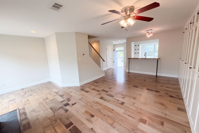 Photo 7 of 25 of 7904 Saddlehorn Ct, Manassas, VA