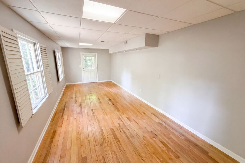 Photo 8 of 17 of 2623 Wellington Dr, Marietta, GA