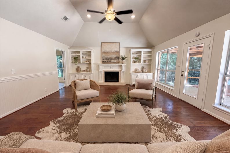 Photo 9 of 20 of 33406 Buck Rd, Magnolia, TX