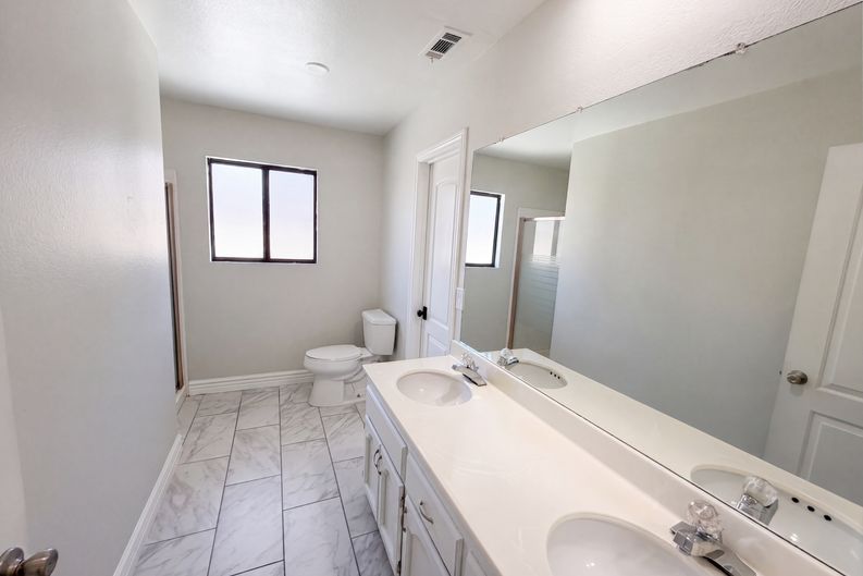 Photo 18 of 24 of 4380 Flightwood Cir, Hemet, CA