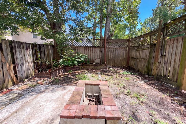 Photo 15 of 17 of 3561 Rain Forest Dr W, Jacksonville, FL