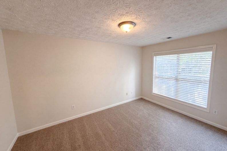 Photo 11 of 49 of 3870 Cherry Ridge Walk, Suwanee, GA