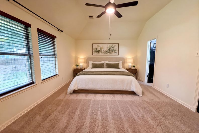 Photo 8 of 22 of 13804 Long Shadow Dr, Manor, TX