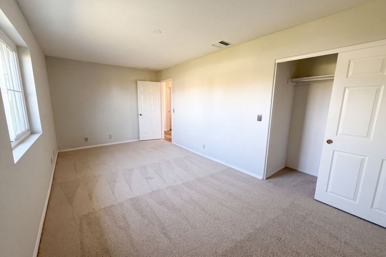 Photo 8 of 11 of 20861 Lone Eagle Rd, Apple Valley, CA