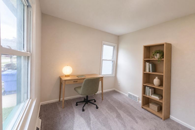Photo 4 of 40 of 24346 Lehigh St, Dearborn Heights, MI