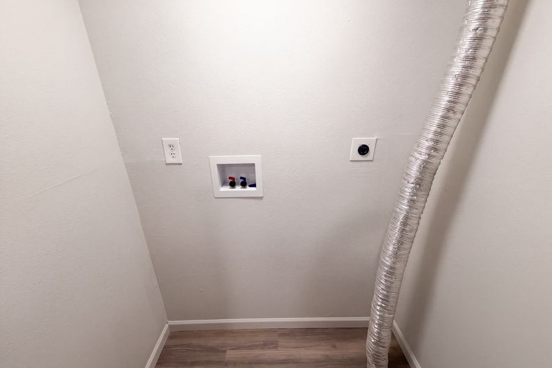 Photo 19 of 23 of 10955 Albion Dr, Thornton, CO