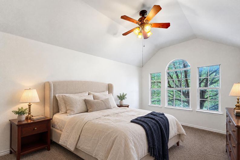 Photo 11 of 31 of 8212 Boulder River Trl, McKinney, TX