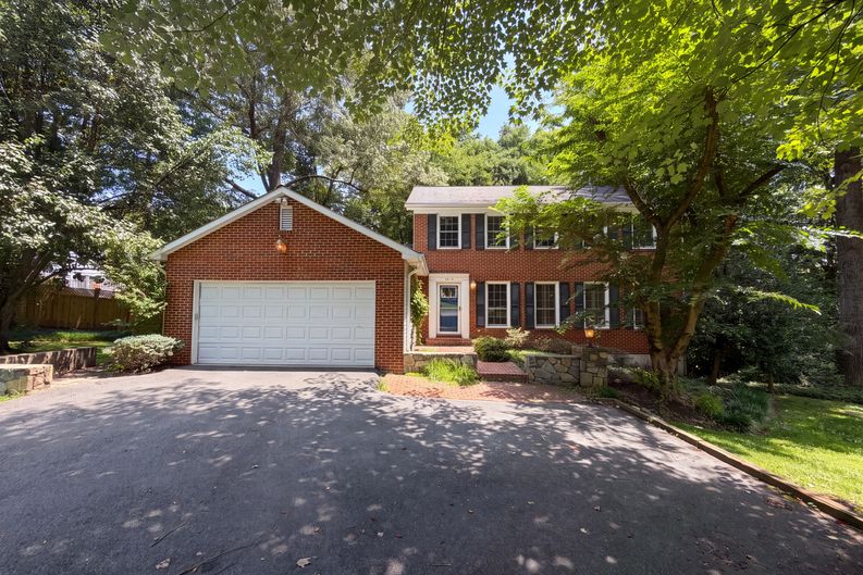 Photo 49 of 66 of 4819 Powell Rd, Fairfax, VA