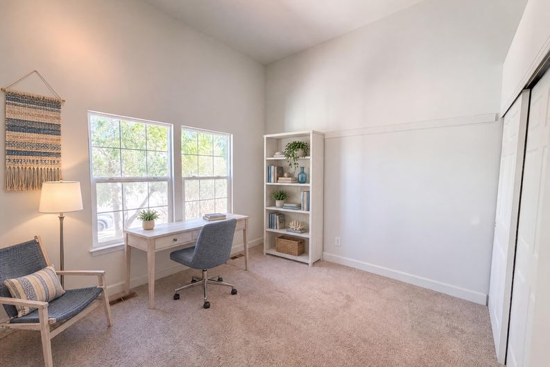 Photo 6 of 27 of 10009 Strathfield Ln, Highlands Ranch, CO