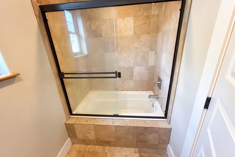 Photo 22 of 26 of 1125 W 28th Ave, Eugene, OR