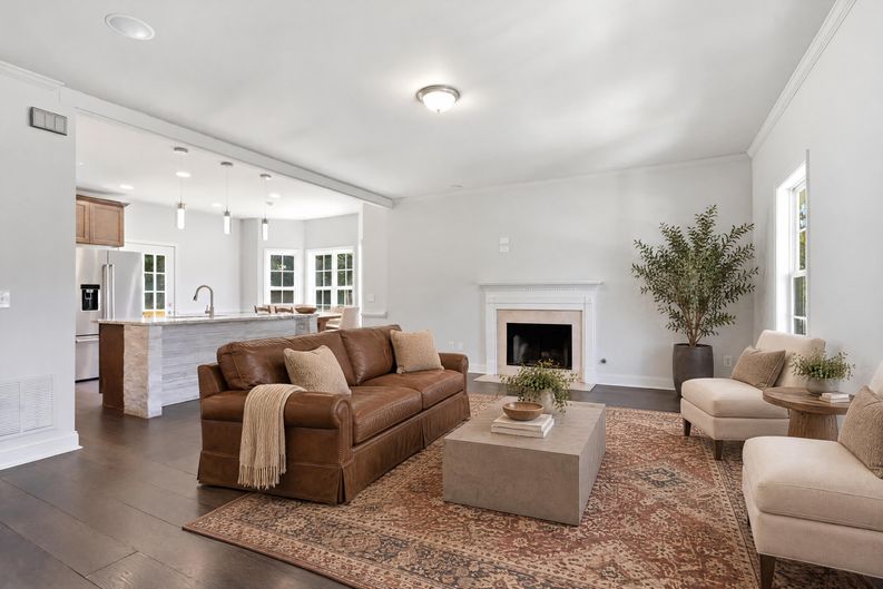 Photo 6 of 36 of 44 Fairwood Dr, Dallas, GA