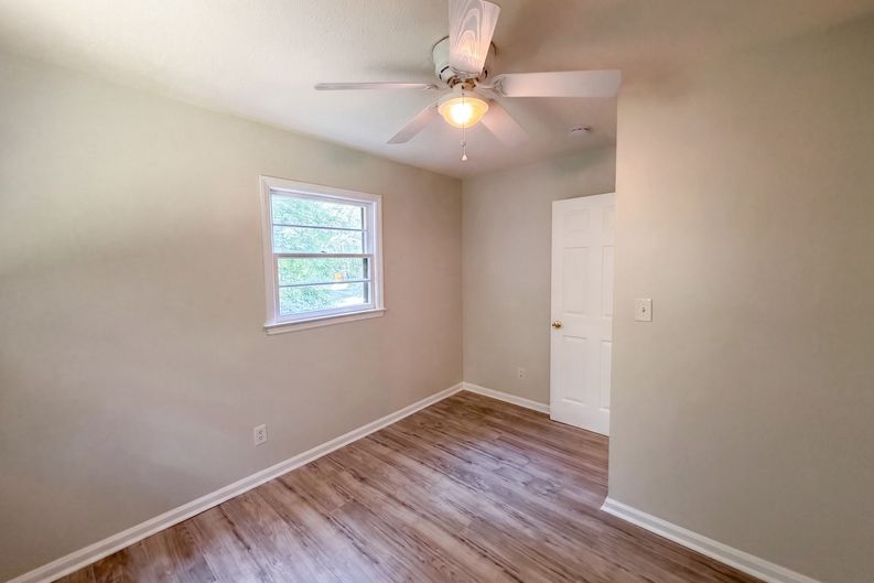 Photo 14 of 17 of 6220 Paylor St, Mebane, NC