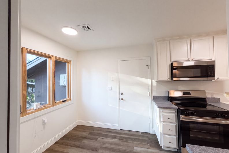 Photo 12 of 45 of 5351 Bonniemae Way, Sacramento, CA