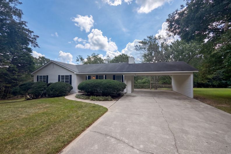 Photo 13 of 17 of 1179 Horsley Mill Rd, Carrollton, GA