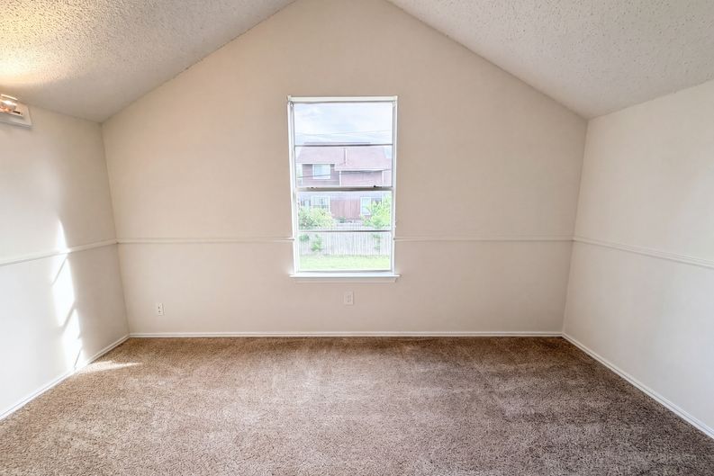 Photo 11 of 18 of 1301 Pitcairn Dr, Pflugerville, TX