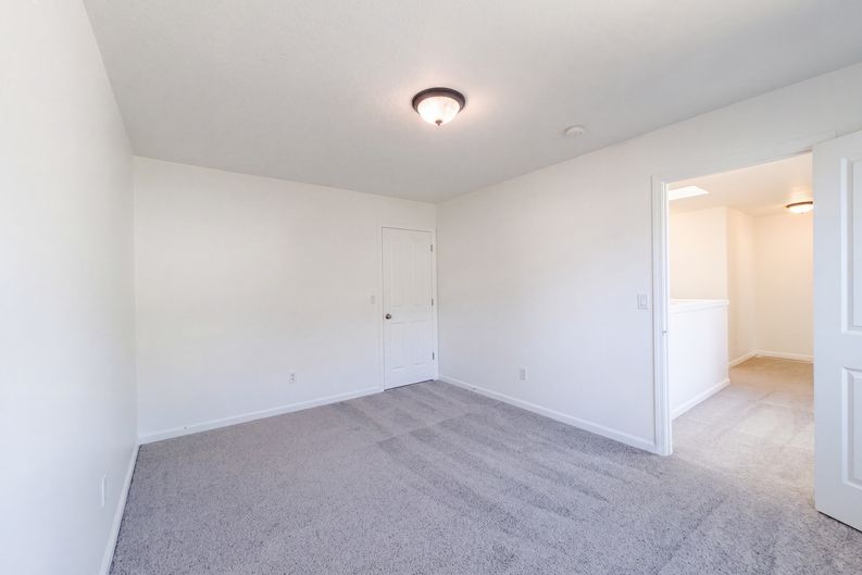 Photo 18 of 25 of 34050 SE Sturgeon St, Scappoose, OR