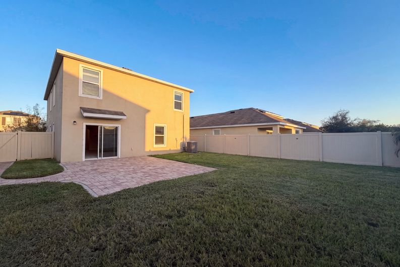 Photo 28 of 30 of 16805 Trite Bend St, Wimauma, FL