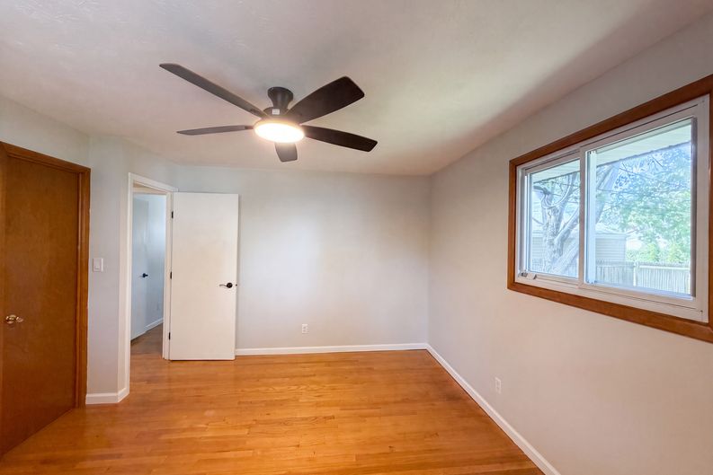 Photo 13 of 22 of 11500 Stormes Dr, Cleveland, OH