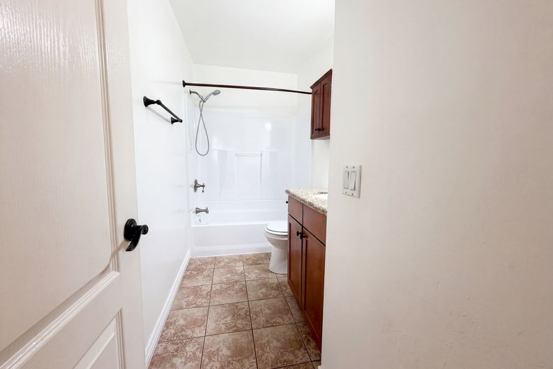 Photo 13 of 31 of 920 S Palmetto Ave, Ontario, CA