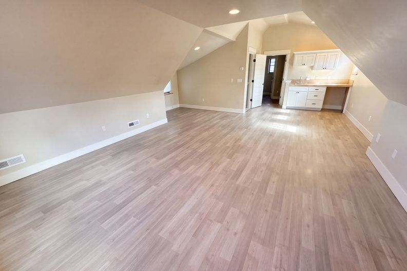 Photo 15 of 26 of 1125 W 28th Ave, Eugene, OR