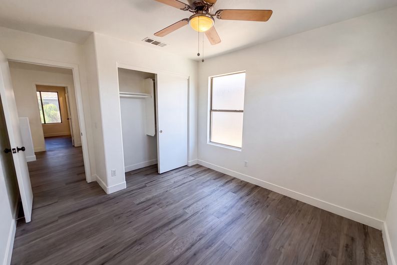 Photo 14 of 23 of 800 S Bedford Dr, Chandler, AZ