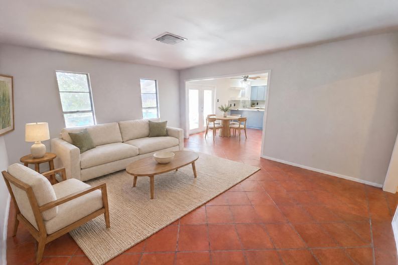 Photo 3 of 21 of 1817 Volga Dr, Corpus Christi, TX