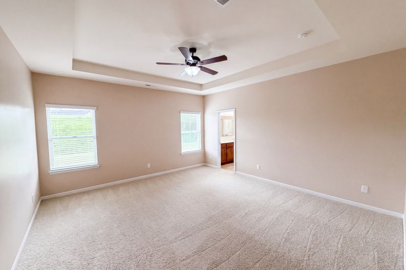 Photo 4 of 24 of 2221 Holden Ave SW, Concord, NC