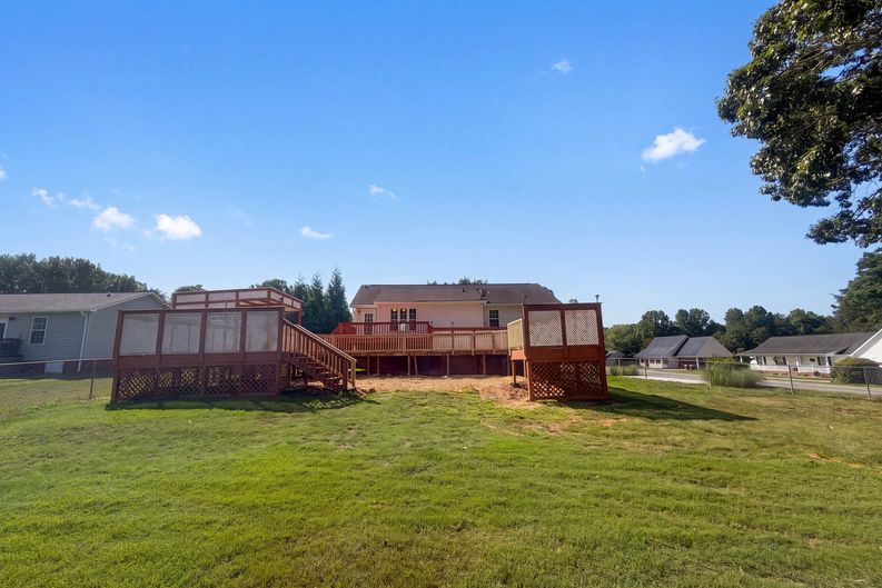 Photo 5 of 26 of 109 Briarcreek Dr, Winston Salem, NC