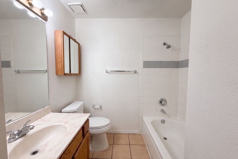 Photo 10 of 20 of 4417 Spanish Broom Ct NW, Albuquerque, NM