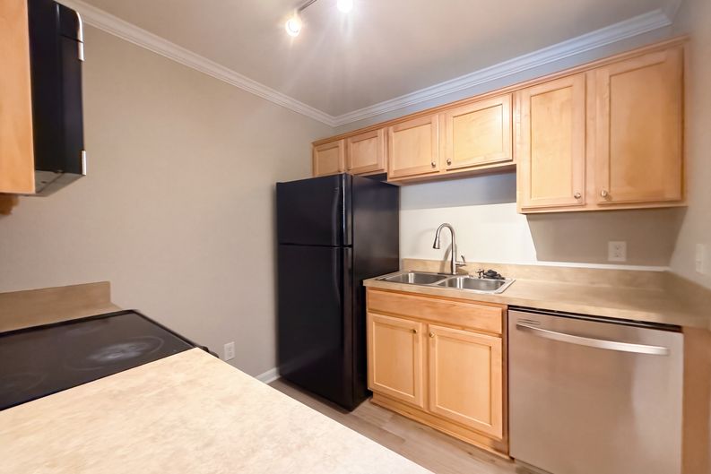 Photo 6 of 18 of 2304 Myron Dr, Raleigh, NC