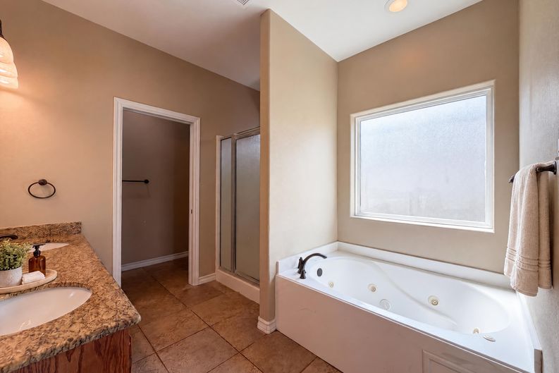 Photo 16 of 18 of 6906 King George Pl, Corpus Christi, TX
