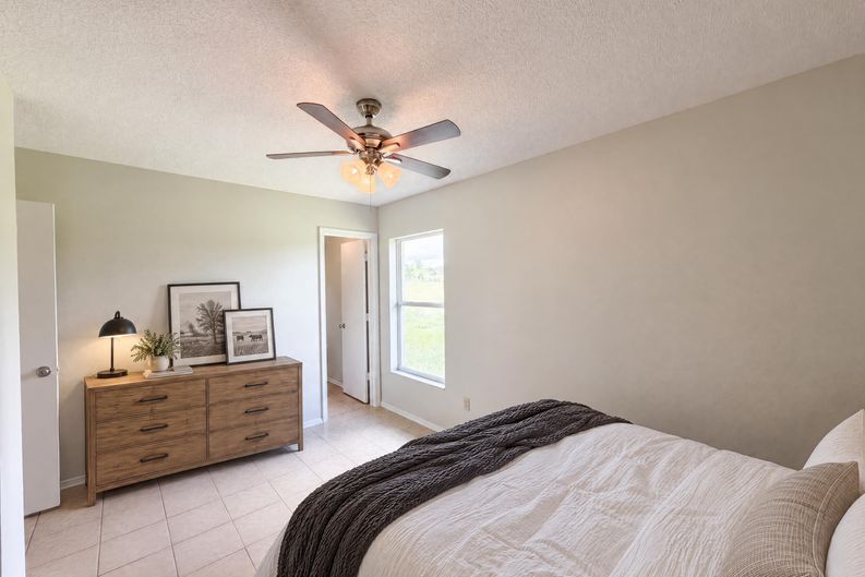 Photo 21 of 24 of 1262 Padgett Cir, Lady Lake, FL
