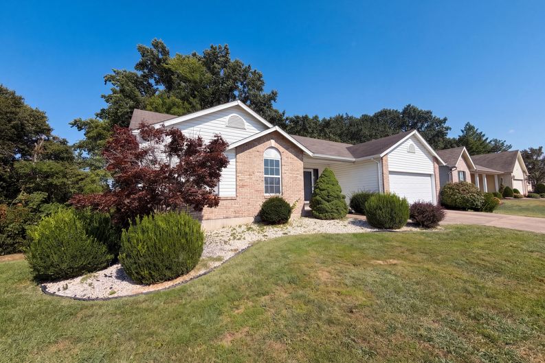 Photo 20 of 23 of 2827 Bromley Dr, O Fallon, MO