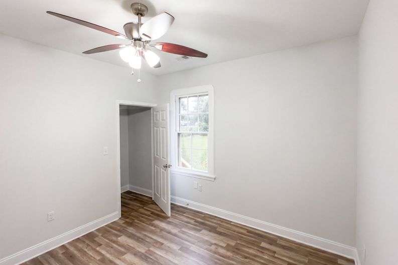 Photo 11 of 17 of 1454 Farragut St, New Orleans, LA