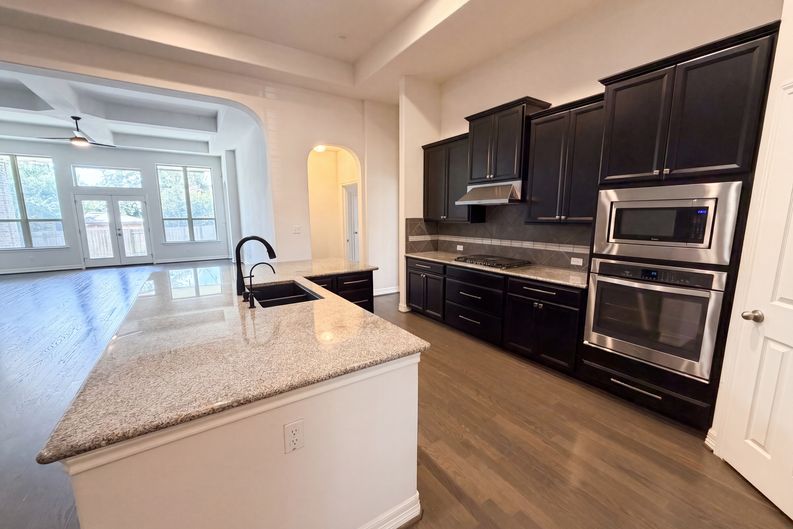 Photo 9 of 19 of 1604 Hollowback Dr, Leander, TX