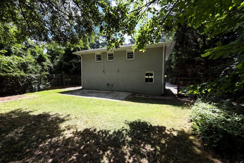 Photo 24 of 26 of 2336 Nesbitt Dr NE, Brookhaven, GA