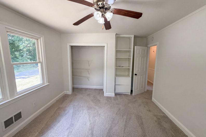 Photo 10 of 16 of 314 Langston Dr, Greenville, SC