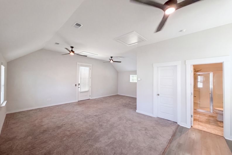 Photo 4 of 26 of 2021 Codorus Ln, Hanahan, SC
