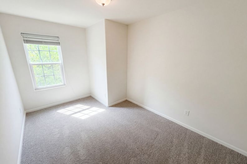 Photo 20 of 25 of 8321 Candlenut Ln, Charlotte, NC