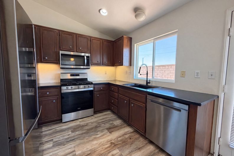 Photo 7 of 20 of 22125 Country Hills Dr, Wildomar, CA