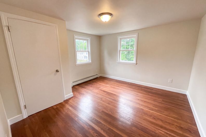 Photo 13 of 28 of 48 Woodlawn St, Randolph, MA