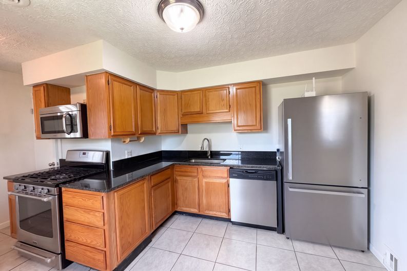 Photo 6 of 21 of 116 Valleyview Dr, Johnstown, OH